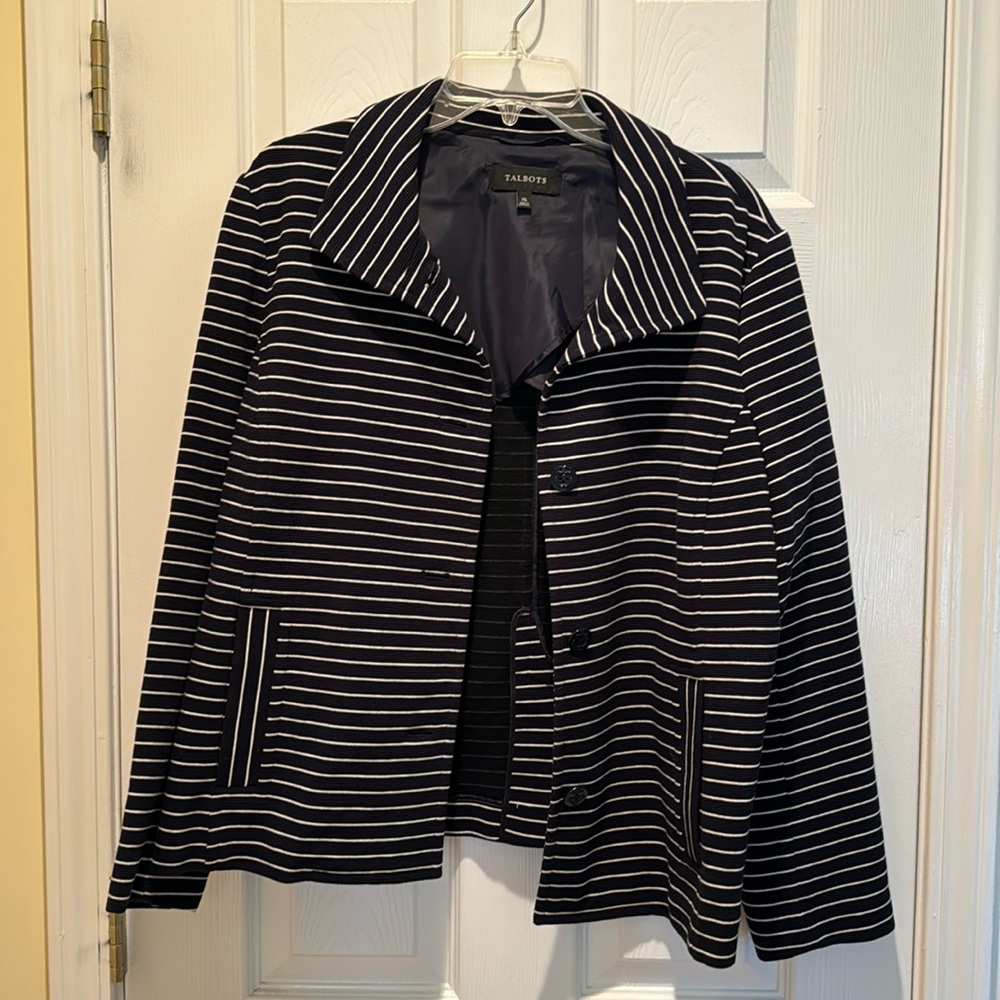 Tabolts navy with white stripe blazer
